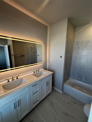 14514 Campbell Cove Lane, Texas City, TX 77568