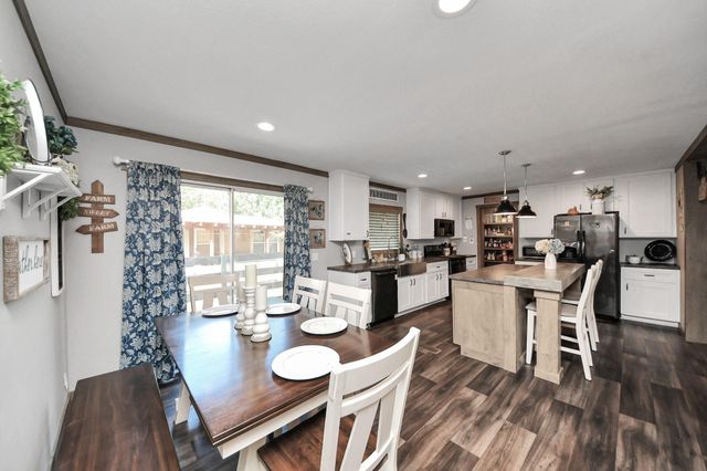 131 Kiowa Court, Rosharon, TX 77583