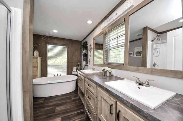 131 Kiowa Court, Rosharon, TX 77583