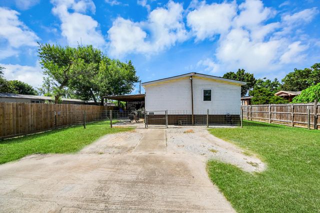 131 Kiowa Court, Rosharon, TX 77583