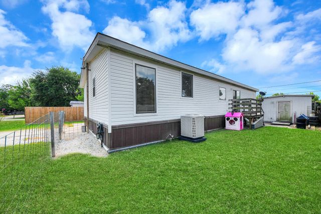131 Kiowa Court, Rosharon, TX 77583