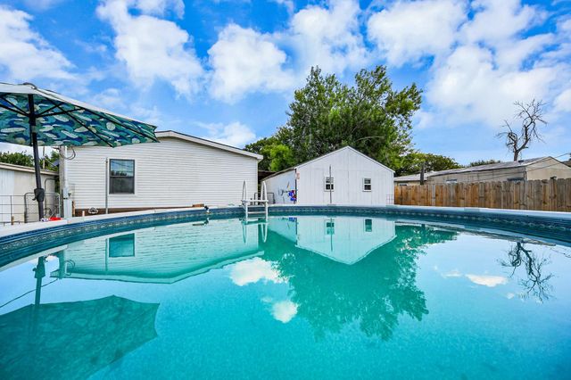 131 Kiowa Court, Rosharon, TX 77583