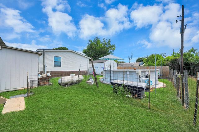 131 Kiowa Court, Rosharon, TX 77583