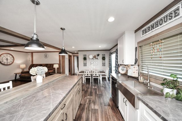 131 Kiowa Court, Rosharon, TX 77583