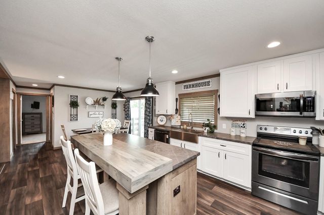 131 Kiowa Court, Rosharon, TX 77583