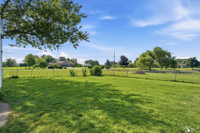 2870 Carleton Rockwood Road, Carleton, MI 48117
