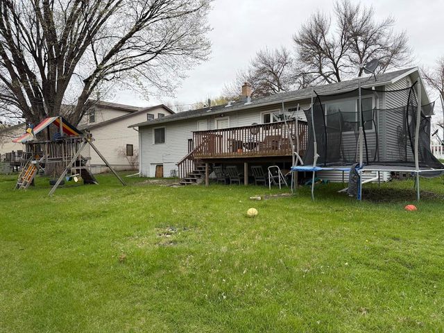102 21st Avenue N, Fargo, ND 58102