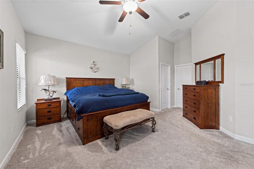 Image 13 of property listing at 9912 SMARTY JONES DRIVE, Ruskin, FL 33573