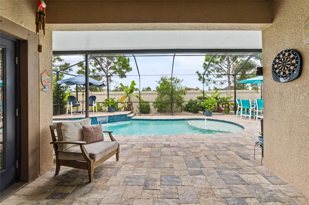 Image 23 of property listing at 9912 SMARTY JONES DRIVE, Ruskin, FL 33573