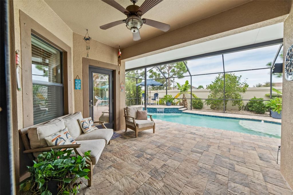 Image 24 of property listing at 9912 SMARTY JONES DRIVE, Ruskin, FL 33573