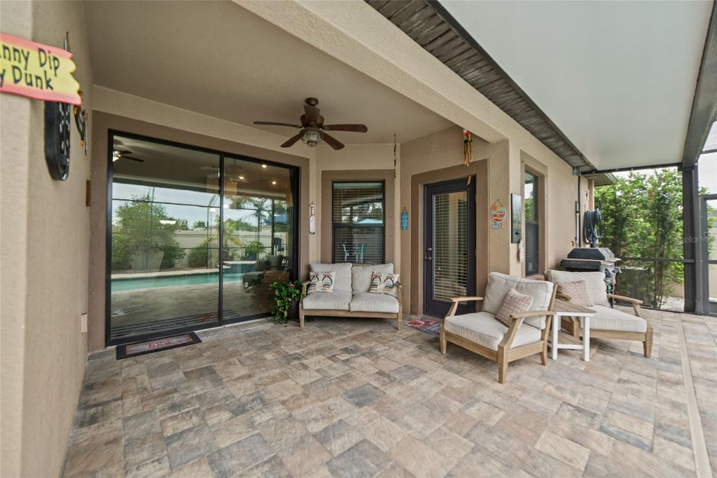 Image 25 of property listing at 9912 SMARTY JONES DRIVE, Ruskin, FL 33573