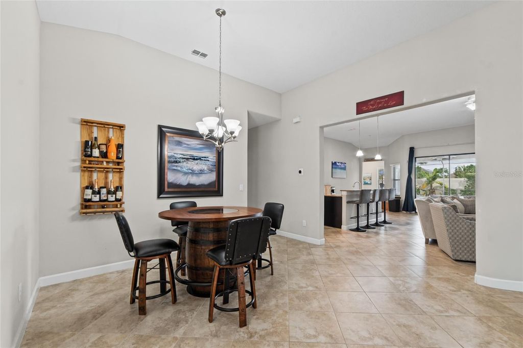 Image 5 of property listing at 9912 SMARTY JONES DRIVE, Ruskin, FL 33573