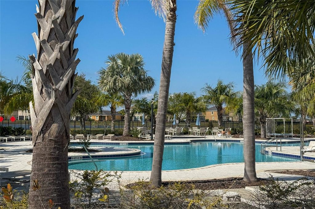 Image 41 of property listing at 9912 SMARTY JONES DRIVE, Ruskin, FL 33573