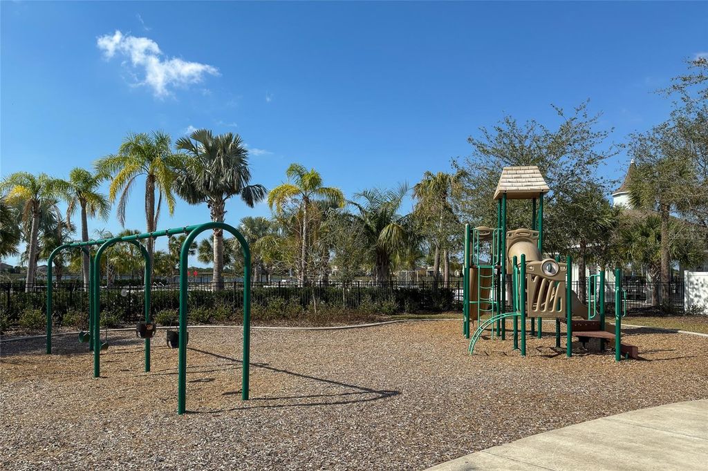 Image 43 of property listing at 9912 SMARTY JONES DRIVE, Ruskin, FL 33573
