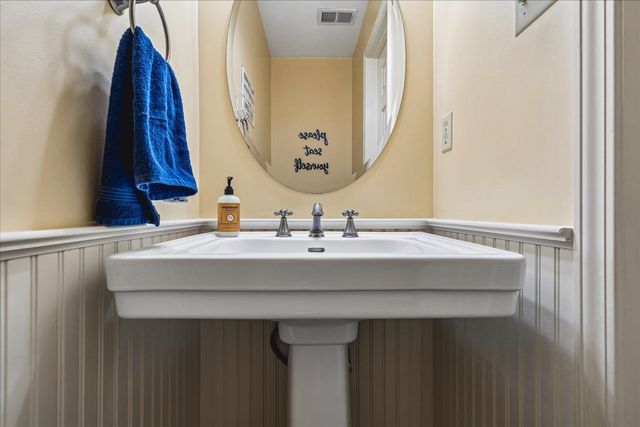 2309 HICKORY PATH DR, Cordova, TN 38016