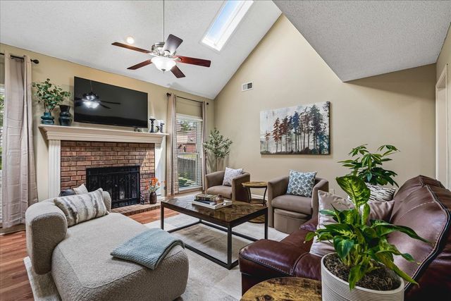 2309 HICKORY PATH DR, Cordova, TN 38016