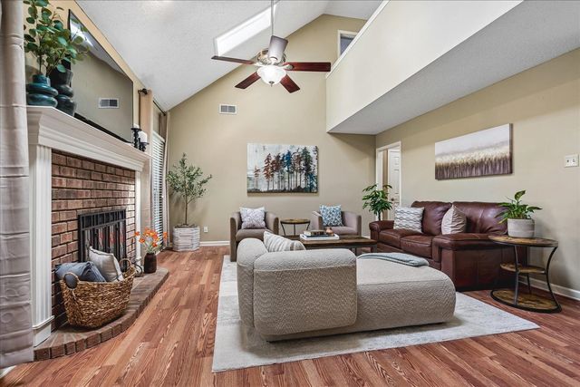 2309 HICKORY PATH DR, Cordova, TN 38016
