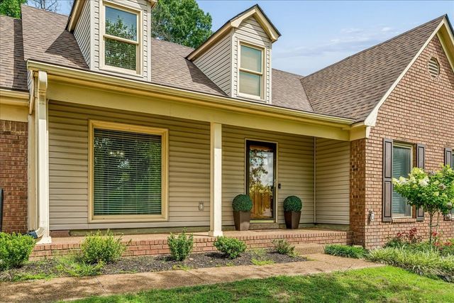 2309 HICKORY PATH DR, Cordova, TN 38016