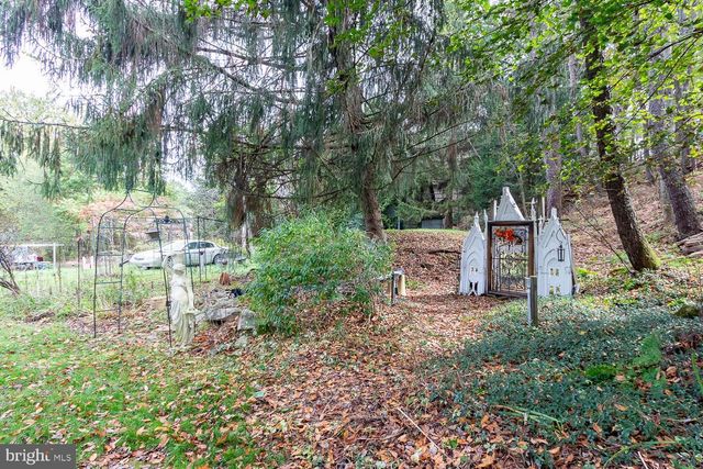 125 COLORADO RD, Munson, PA 16860