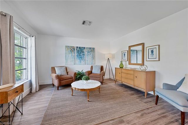 1220 10th AVE N, Naples, FL 34102