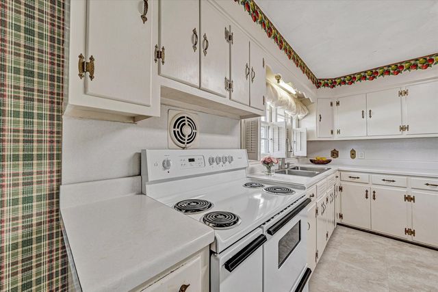 607 Lou Ann ST, Salem, VA 24153