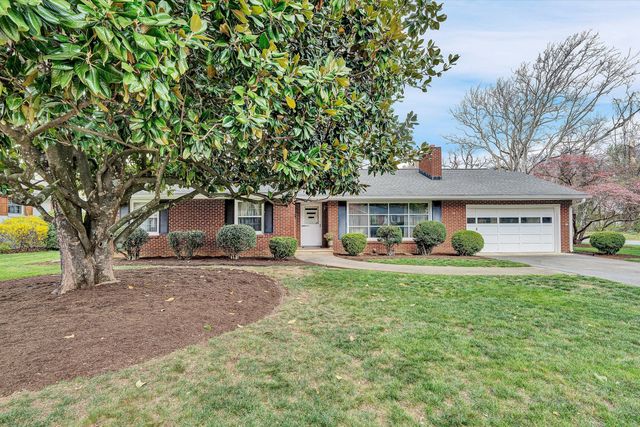 607 Lou Ann ST, Salem, VA 24153