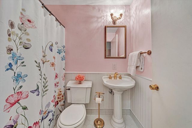 607 Lou Ann ST, Salem, VA 24153