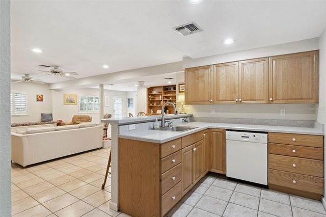 1008 E RIDGEWOOD ST, Orlando, FL 32803
