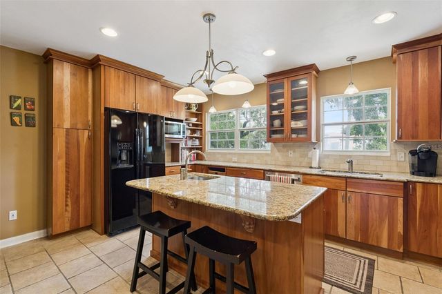 1008 E RIDGEWOOD ST, Orlando, FL 32803