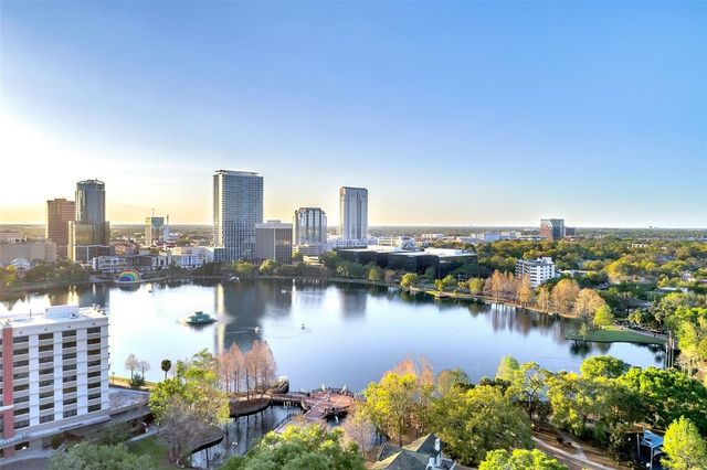 1008 E RIDGEWOOD ST, Orlando, FL 32803