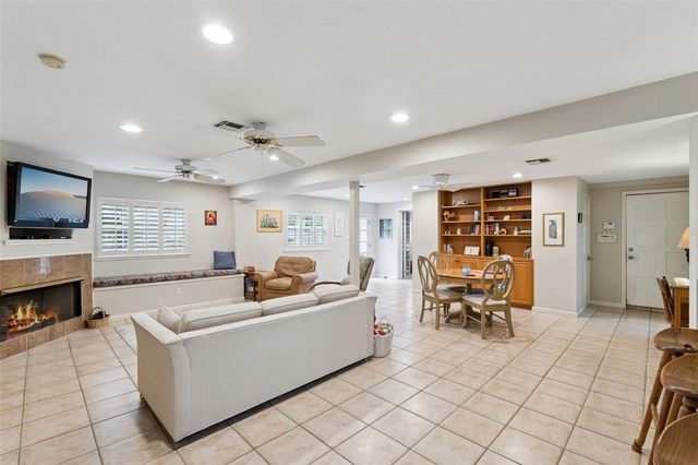 1008 E RIDGEWOOD ST, Orlando, FL 32803