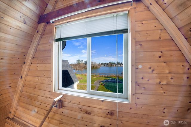 672 SE Mount Olympus Avenue, Ocean Shores, WA 98569