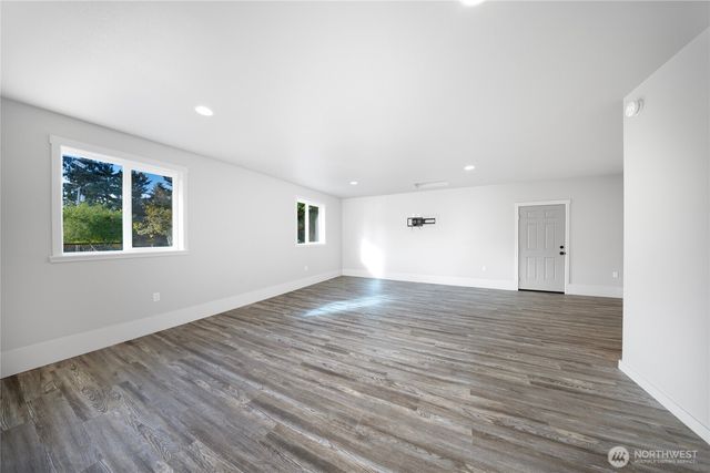 672 SE Mount Olympus Avenue, Ocean Shores, WA 98569