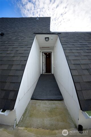 672 SE Mount Olympus Avenue, Ocean Shores, WA 98569