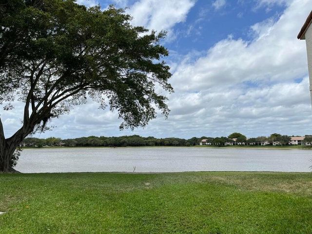 315 Palmwood Place 2170, Boca Raton, FL 33431
