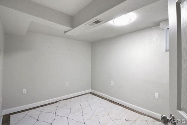 6953 Glenmore Avenue, Velda City, MO 63121