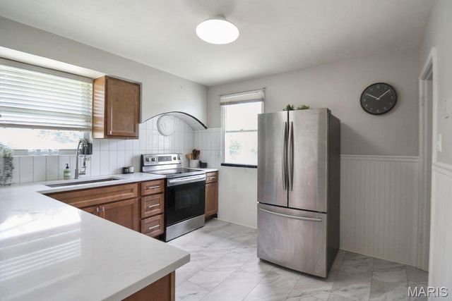 6953 Glenmore Avenue, Velda City, MO 63121