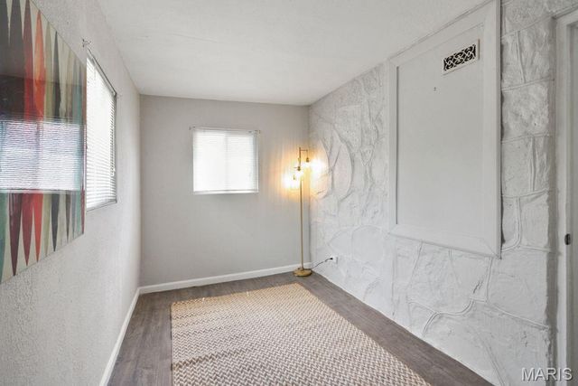 6953 Glenmore Avenue, Velda City, MO 63121