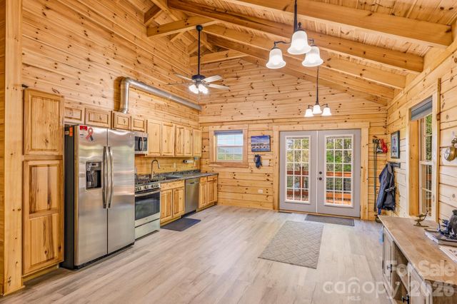 20 Laurel Cottage Lane, Black Mountain, NC 28711