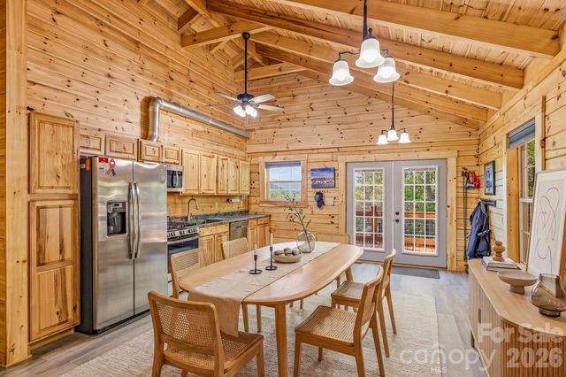 20 Laurel Cottage Lane, Black Mountain, NC 28711