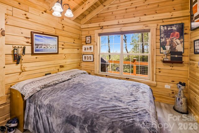 20 Laurel Cottage Lane, Black Mountain, NC 28711