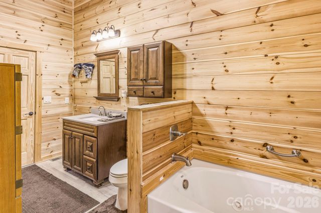 20 Laurel Cottage Lane, Black Mountain, NC 28711