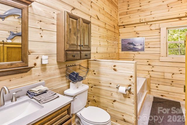 20 Laurel Cottage Lane, Black Mountain, NC 28711