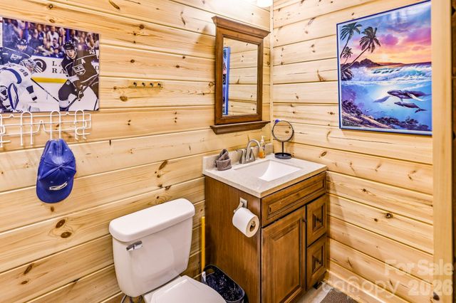20 Laurel Cottage Lane, Black Mountain, NC 28711