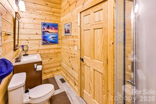 20 Laurel Cottage Lane, Black Mountain, NC 28711
