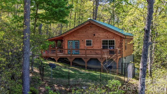 20 Laurel Cottage Lane, Black Mountain, NC 28711