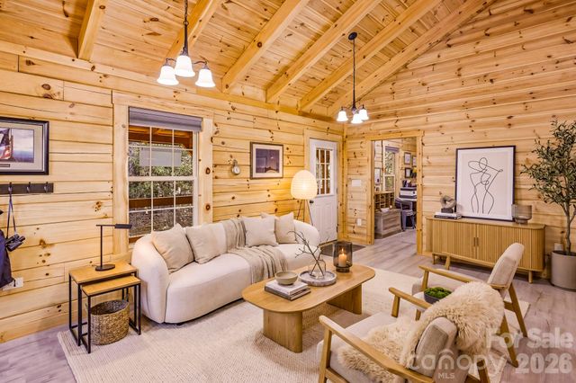 20 Laurel Cottage Lane, Black Mountain, NC 28711