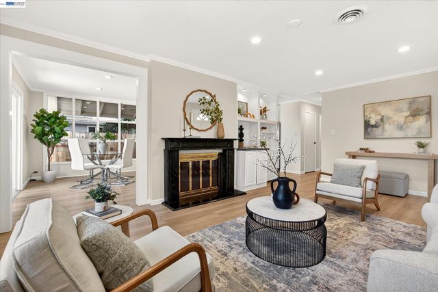 740 Harvard Dr, Pleasant Hill, CA 94523