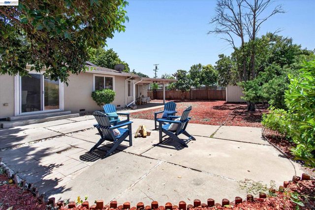 740 Harvard Dr, Pleasant Hill, CA 94523