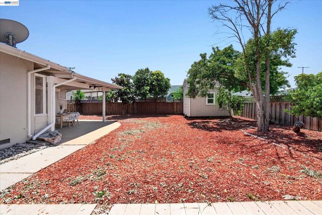 740 Harvard Dr, Pleasant Hill, CA 94523